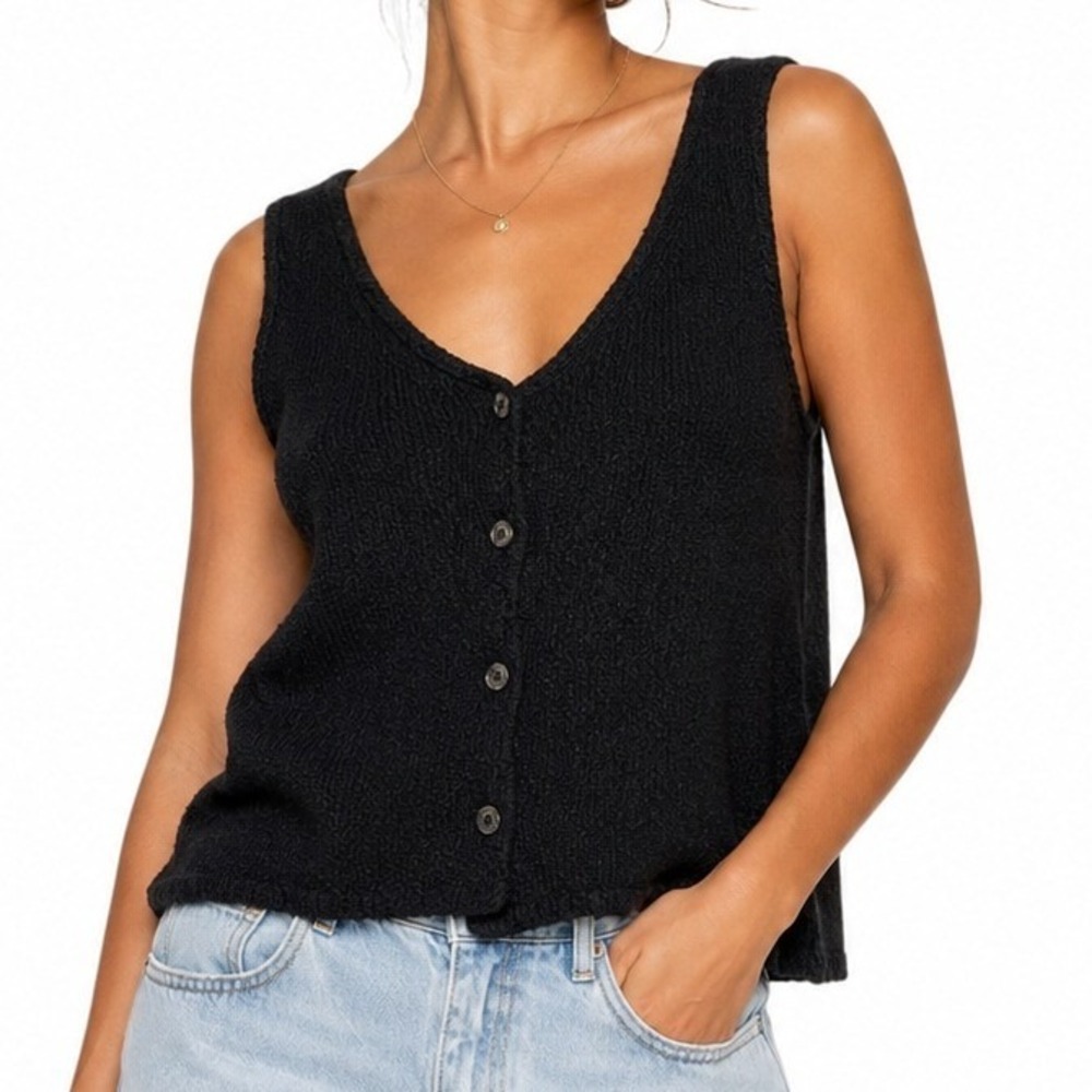 Old Navy Knit Sweater Vest Women 2X Black Button Front Sleeveless Cropped Layers